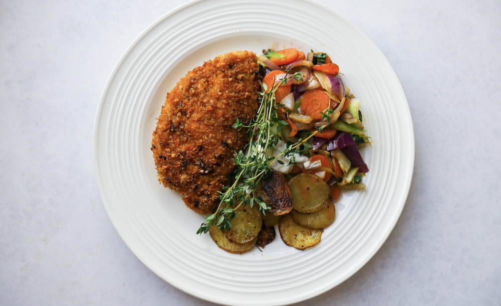 Sprø svinesnitzel med grønnsaker